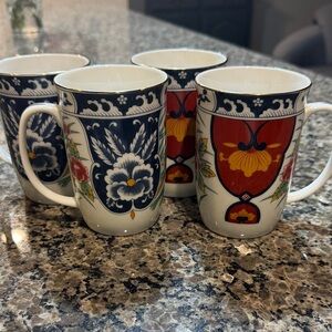 GUMPS Asian Kiku pattern  Floral Ceramic Mug Set (4)